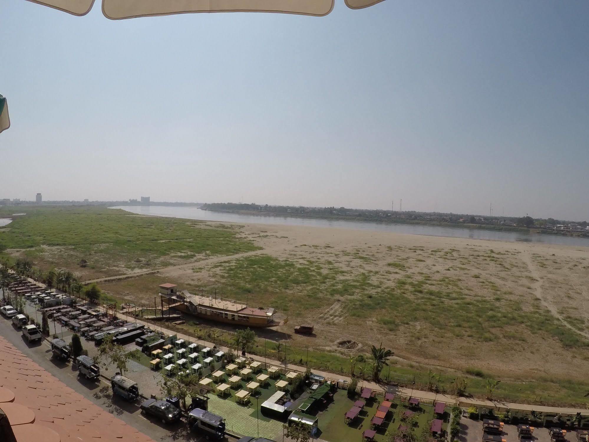 Sengtawan Riverside Hotel Vientiane Eksteriør billede